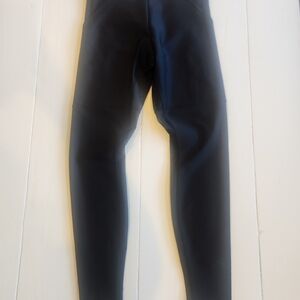 ALO Black leggings size small